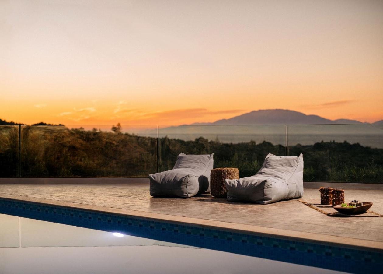 Villa Venia - Cozy Escape With Scenic Sew View, By Zantewize Tragaki Ngoại thất bức ảnh